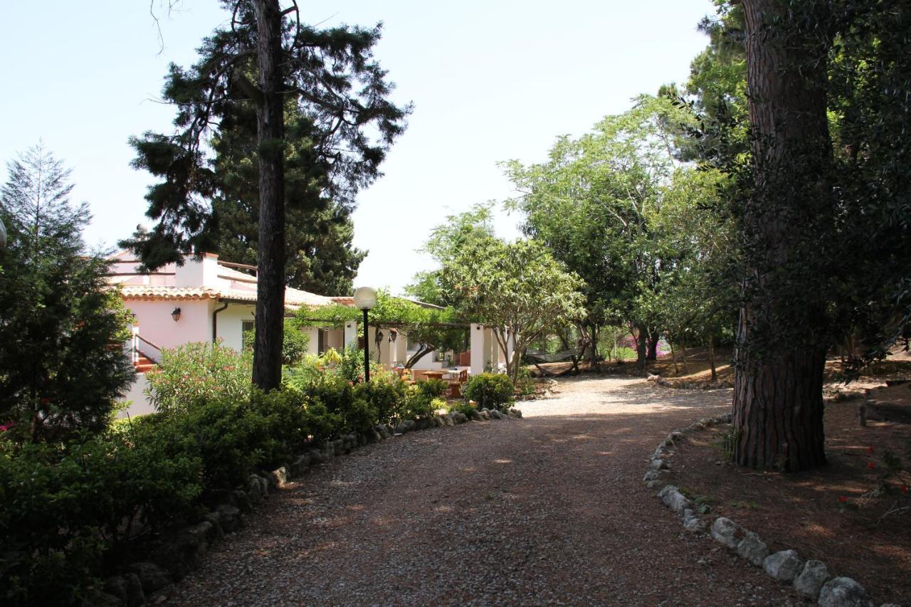 Tenuta Conte Ruggero Santa Domenica  Extérieur photo