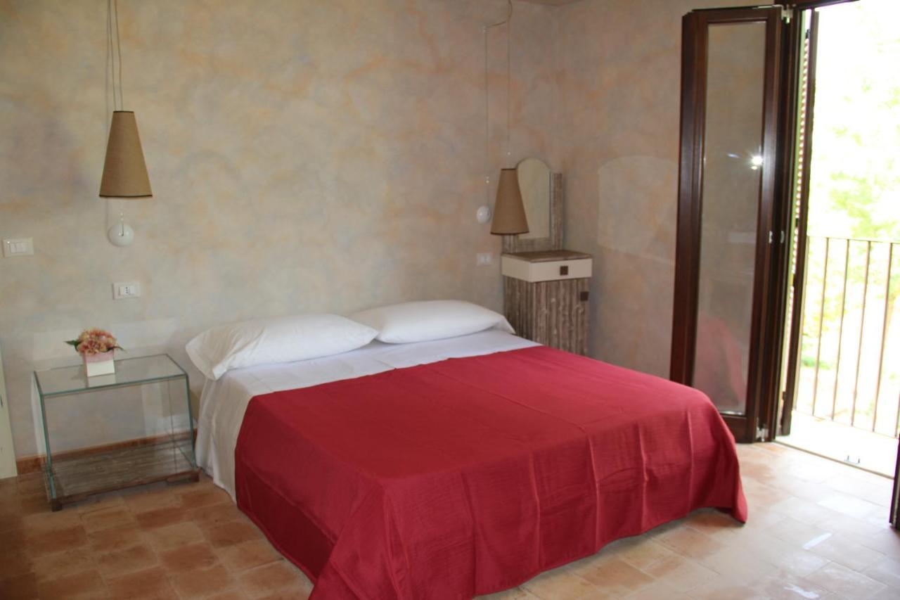 Tenuta Conte Ruggero Santa Domenica  Extérieur photo