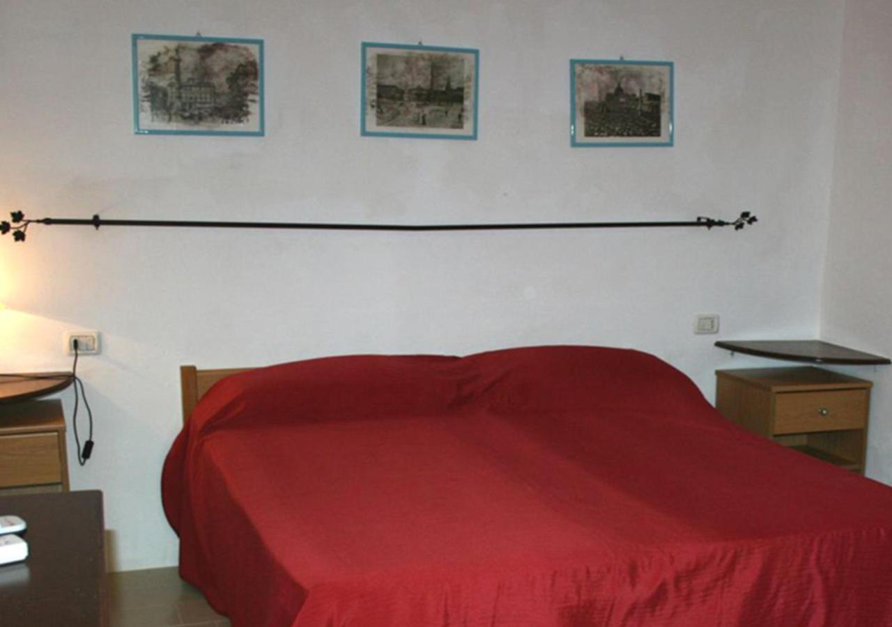 Tenuta Conte Ruggero Santa Domenica  Extérieur photo