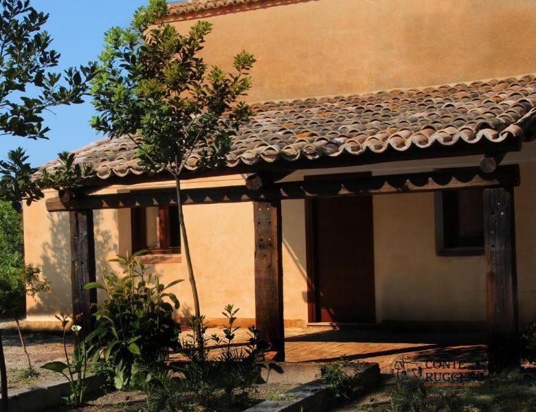 Tenuta Conte Ruggero Santa Domenica  Extérieur photo